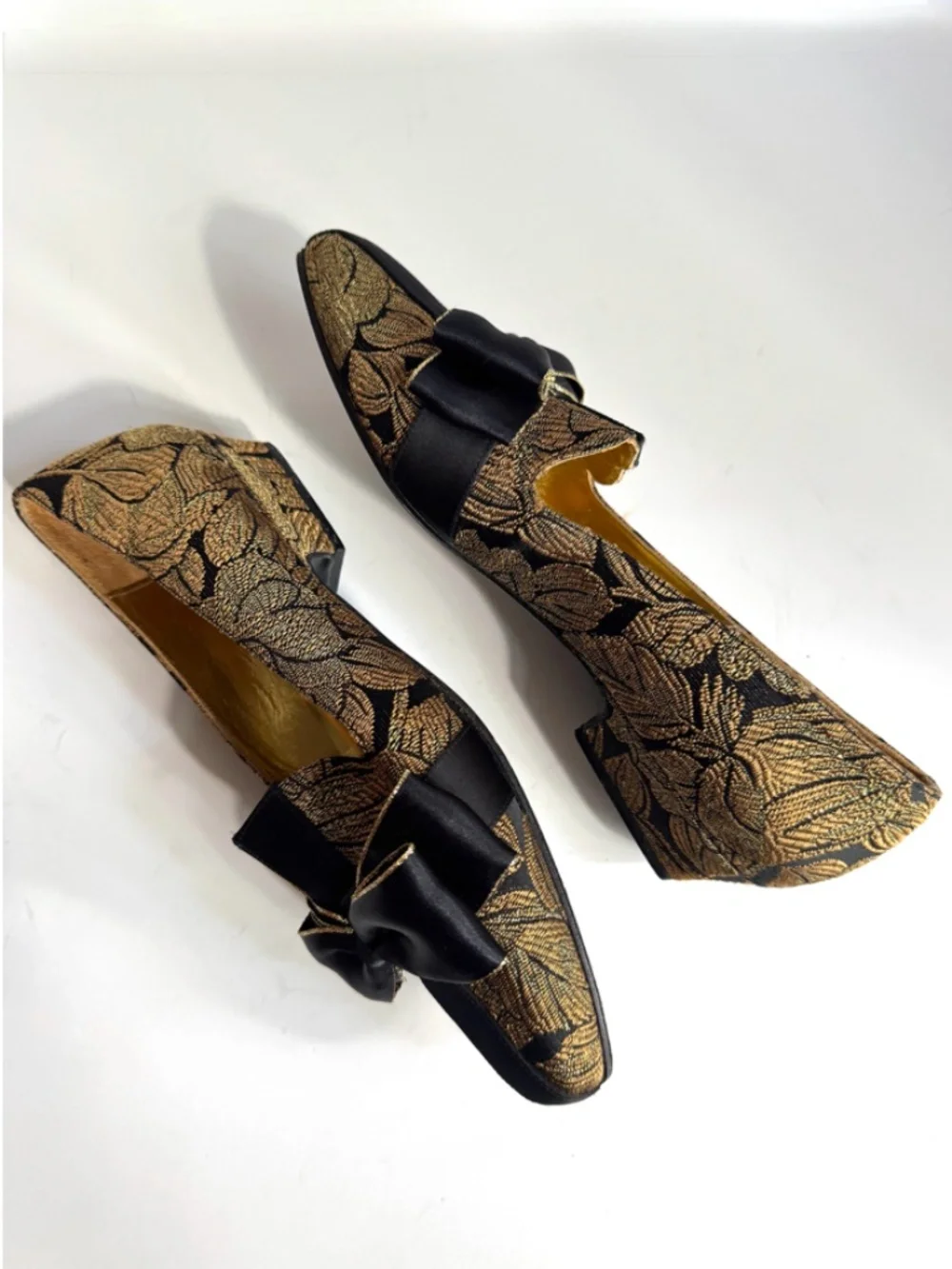 Diva by Nadine Levenson Vintage Formal Bow Block Heels in Gold and Black 7.5N